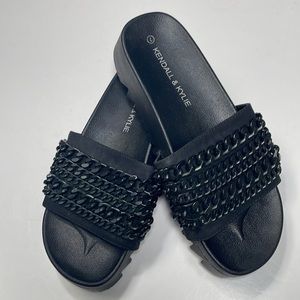 Kendal & Kylie Black Platform Sandals Chain Details
